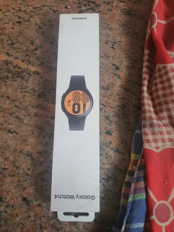 Samsung Galaxy Watch4 44mm Bluetooth (SM-R870), photo 2
