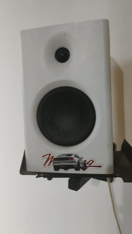 Edifier MR4 Powered Studio Monitor Speaker