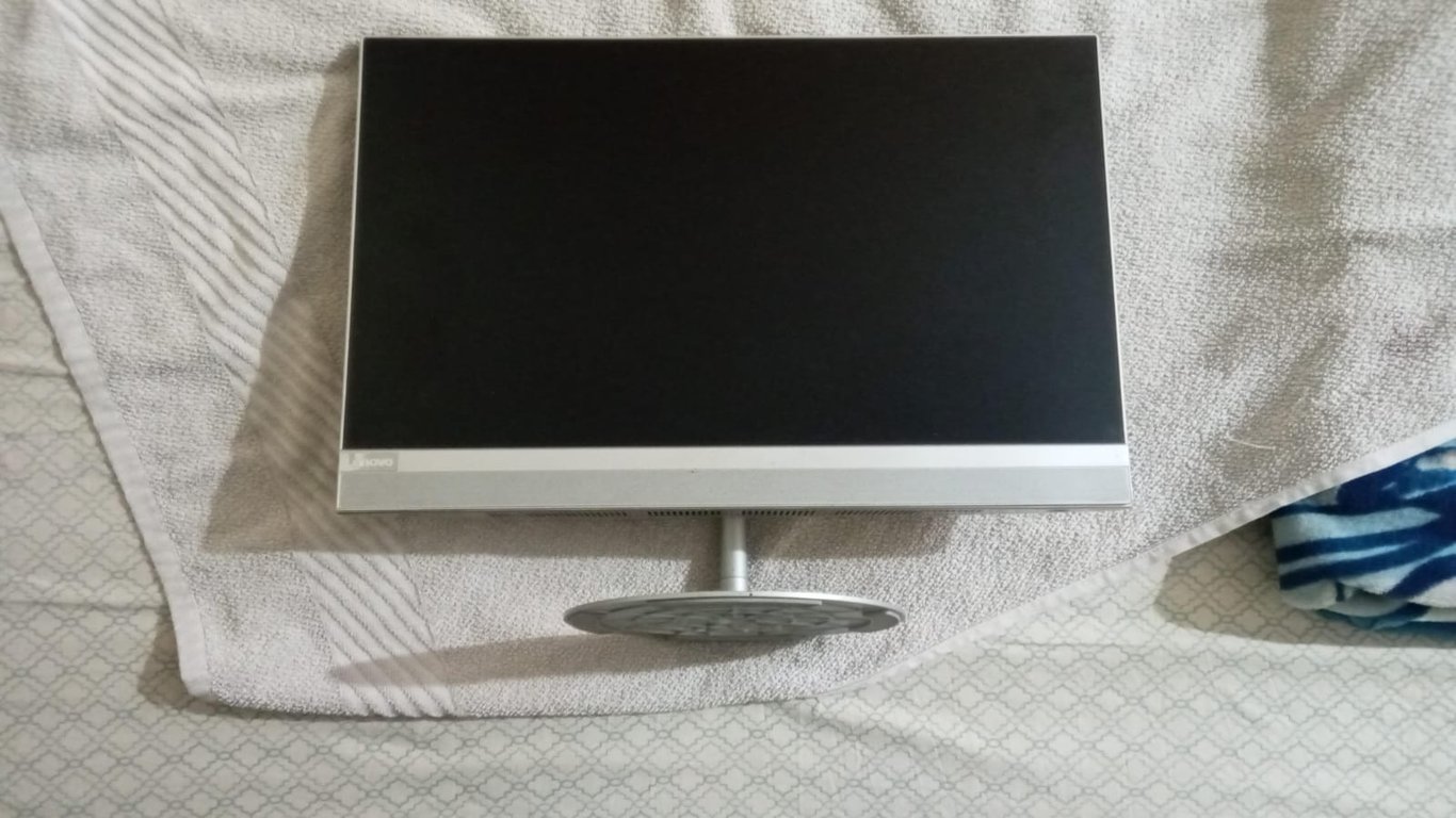 Lenovo IdeaCentre All-in-One Desktop PC