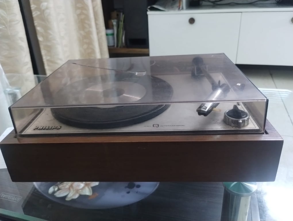 Vintage Philips Portable Record Player (Type 15 GA 732/02), Made in India, photo 4