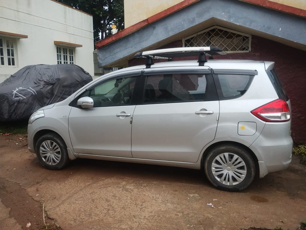 Maruti Suzuki Ertiga VXi (First Generation)