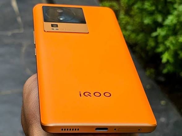iQOO Neo 7 Pro 5G (Fearless Orange)