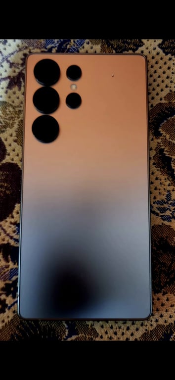 Samsung Galaxy S25 Ultra (box shown, storage variant not stated), photo 4
