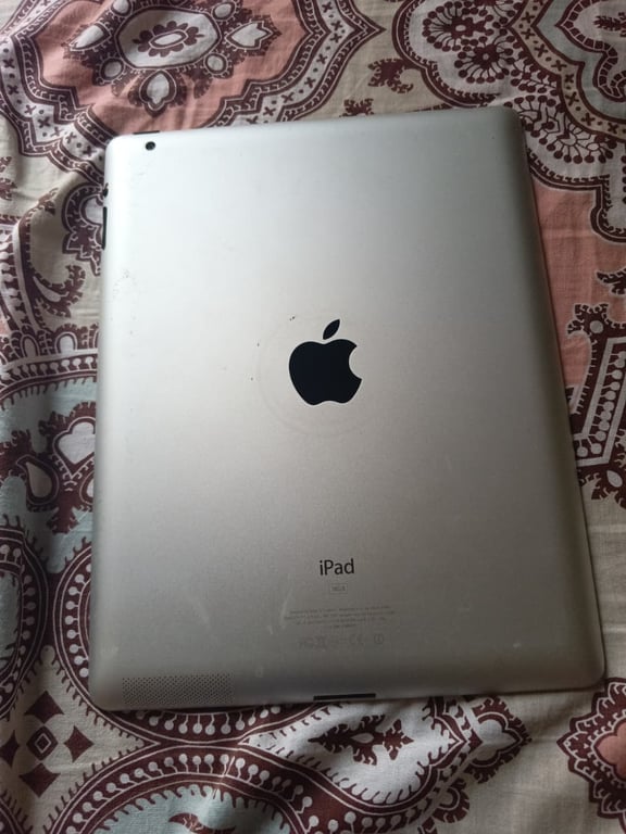 Apple iPad 4th Gen 9.7-inch, photo 2