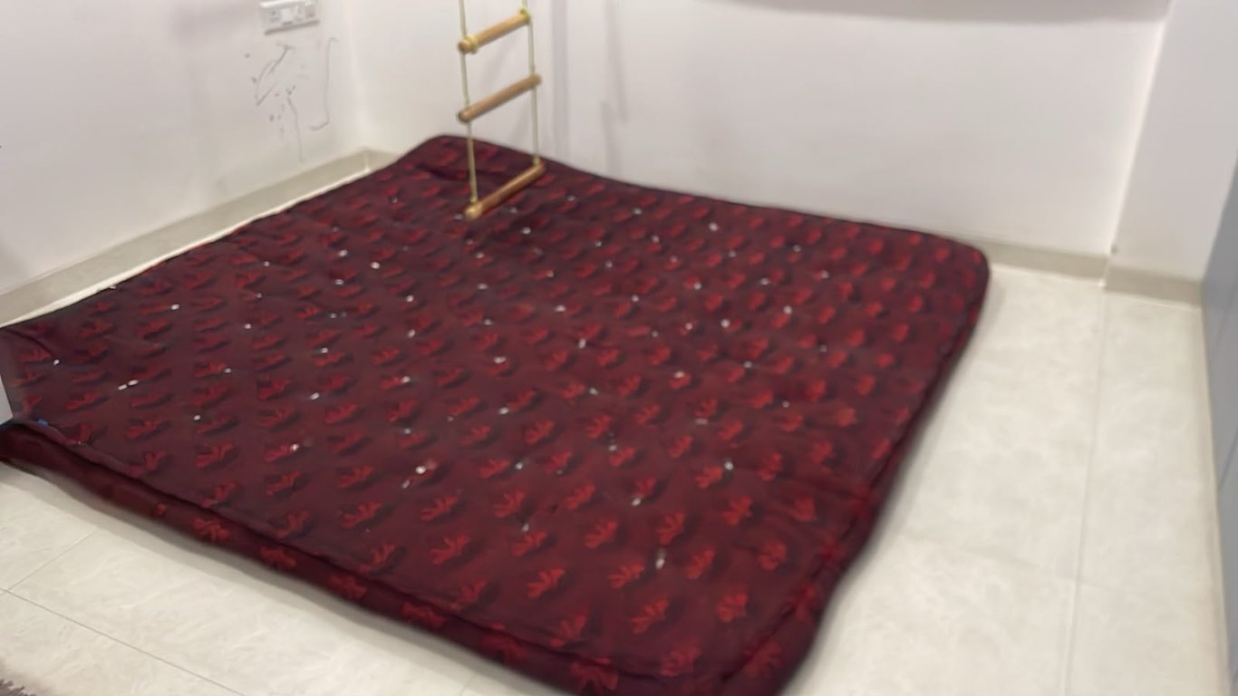 King Size Quilted Mattress (Maroon)