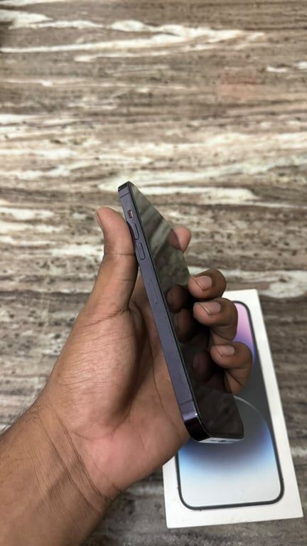 Apple iPhone 14 Pro Deep Purple, photo 5