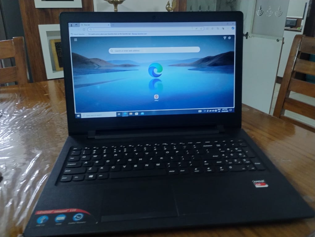 Lenovo IdeaPad 110 15.6-inch AMD Laptop (Windows 10)