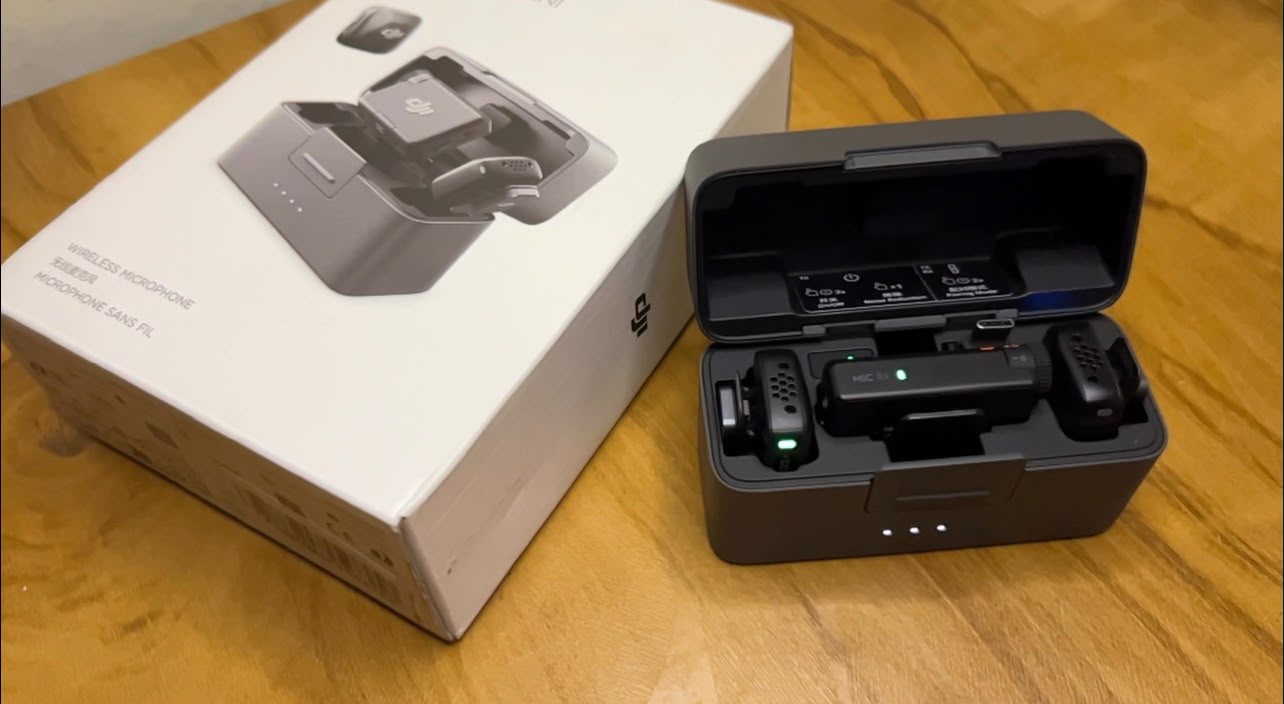Dual Wireless Lavalier Microphone System with Charging Case (2 TX + 1 RX)