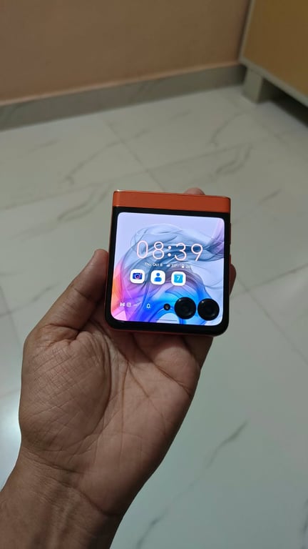 Motorola Razr 50 5G (Spritz Orange, 256GB)