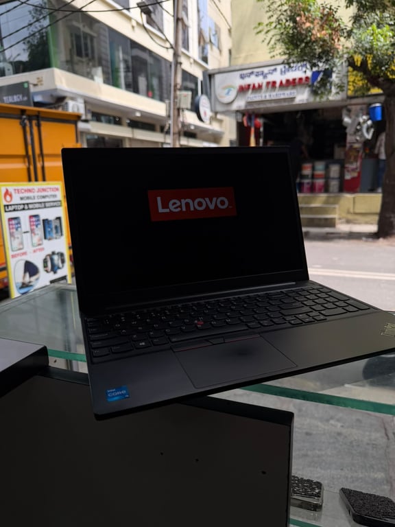 Lenovo ThinkPad Laptop, photo 2