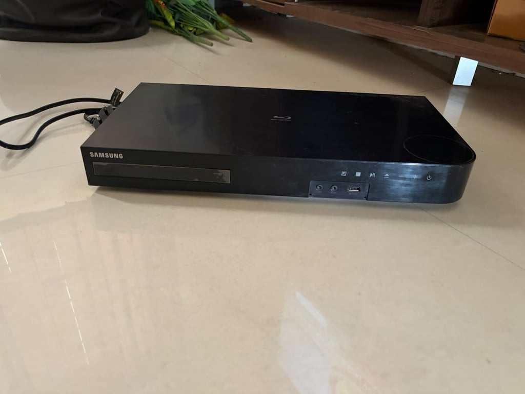 Samsung Blu-ray Disc Player / Home Theatre Receiver