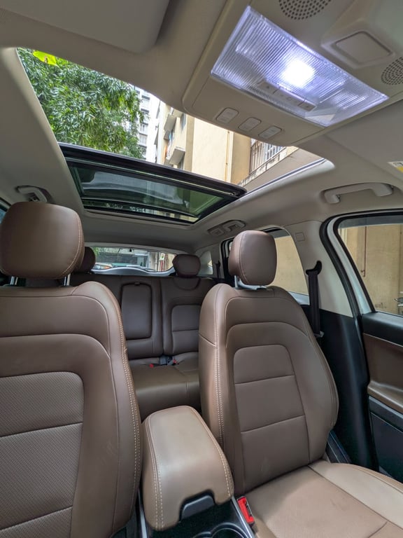 Tata Harrier SUV (White), photo 2