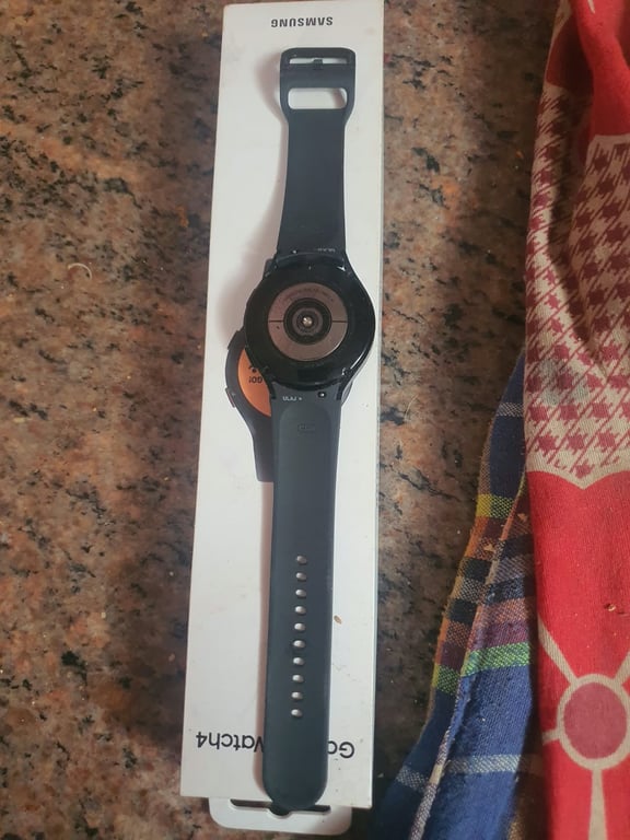 Samsung Galaxy Watch4 44mm Bluetooth (SM-R870), photo 3
