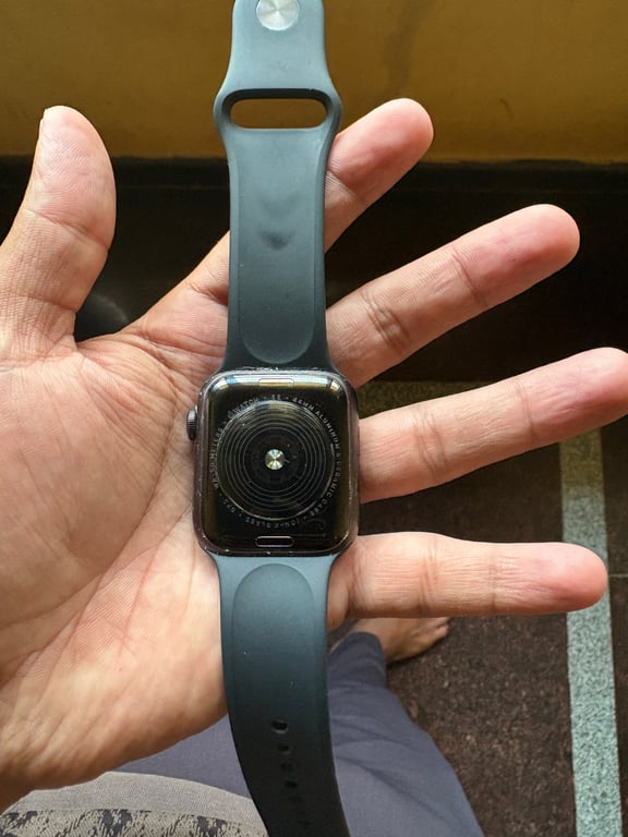 Apple Watch SE (GPS), photo 2