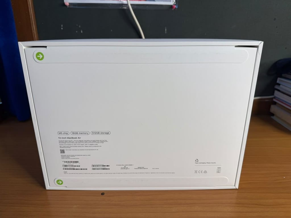 Apple MacBook Air (in Original Box), photo 3