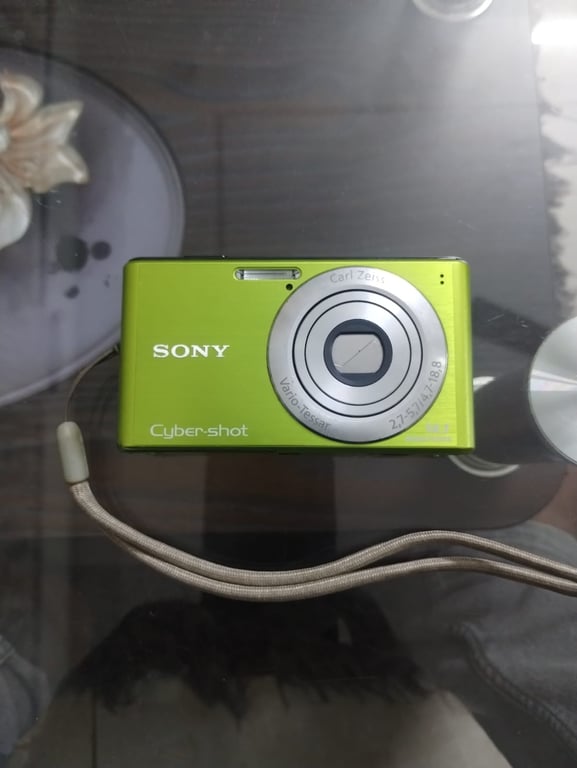 Sony Cyber-shot Compact Digital Camera (Green, W-series style), photo 2