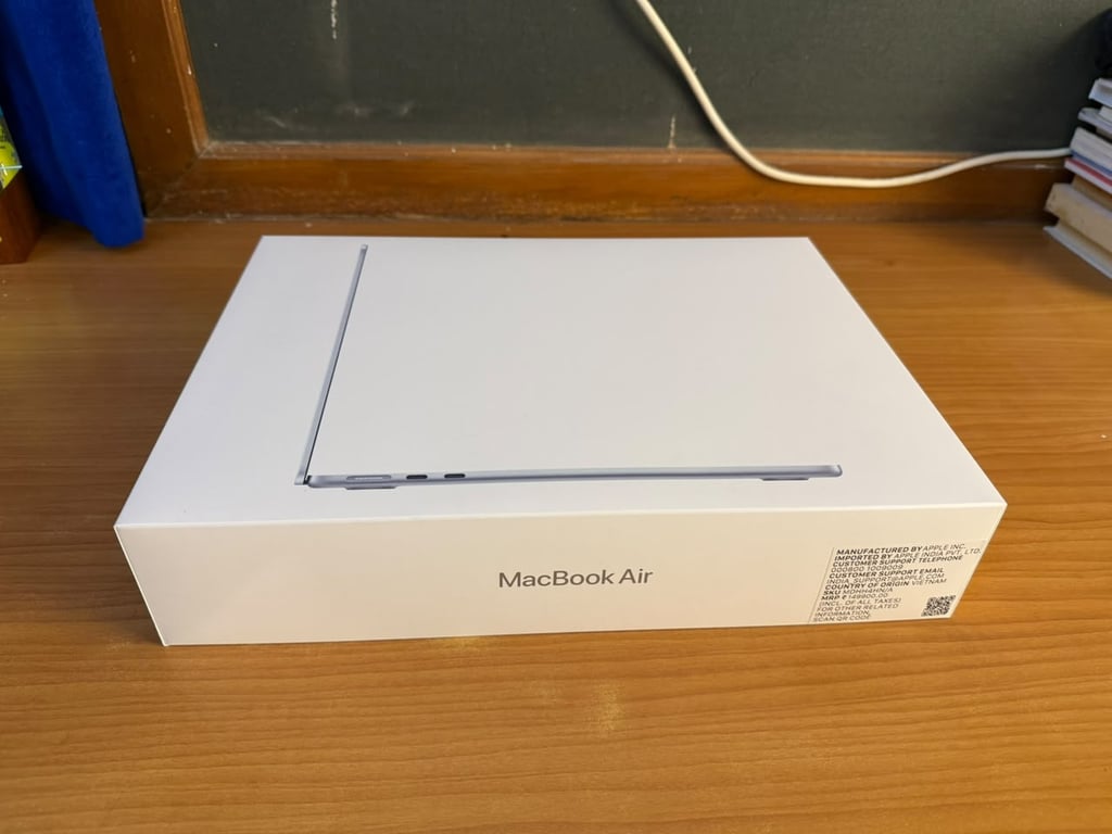 Apple MacBook Air (in Original Box)