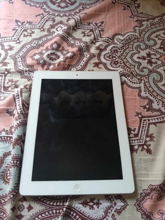 Apple iPad 4th Gen 9.7-inch