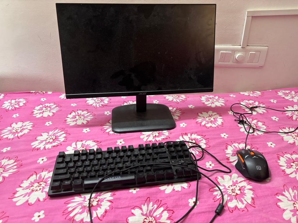 Acer Monitor with EvoFox Keyboard and Portronics Mouse