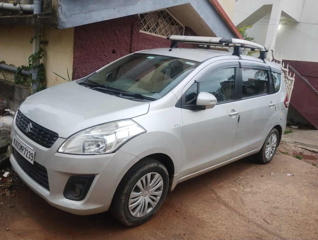 Maruti Suzuki Ertiga VXi (First Generation), photo 2