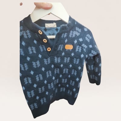 Voksi 100% Merino Wool Garment