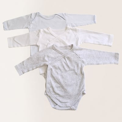 Set of 3 Baby Bodysuits 1 to 3 months.