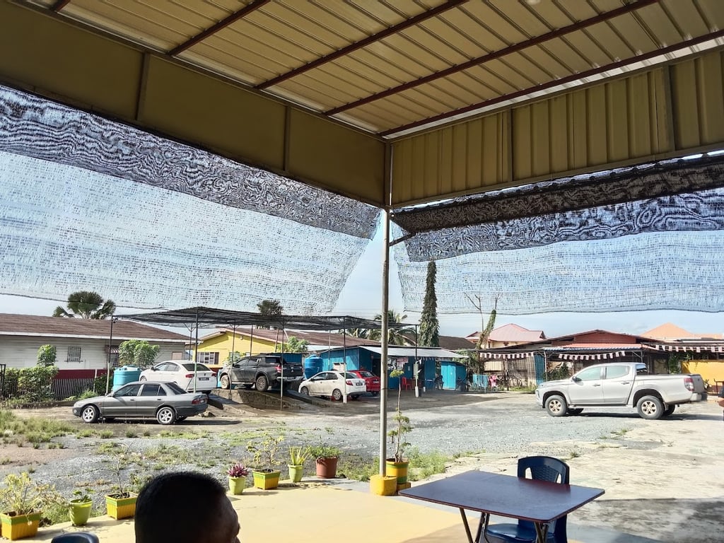 DAMAI CAR WASH & CAFE