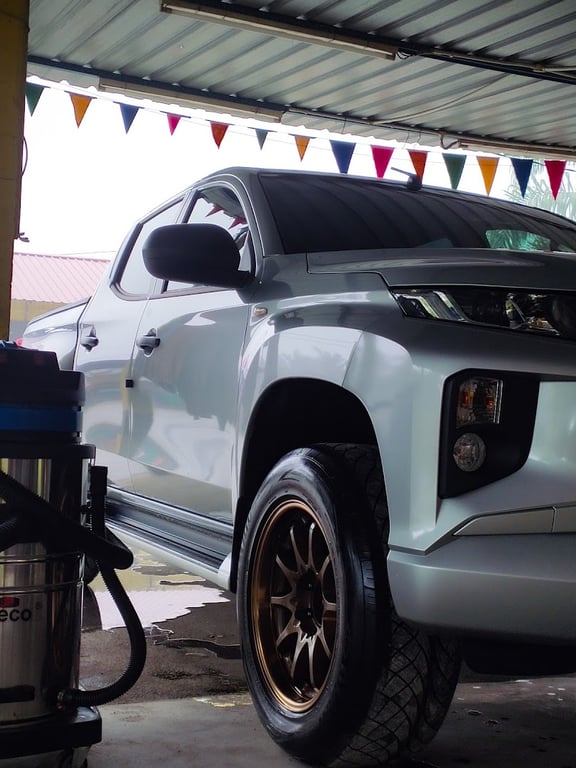 Pusat Cuci kereta & Polish kereta Pokli