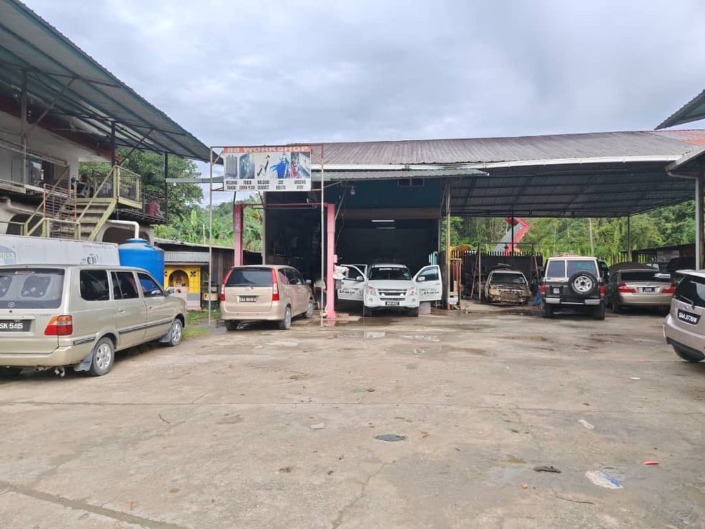 88 Workshop-Paint, Welding Exhaust, Reservoir, Polish and Radiator Service