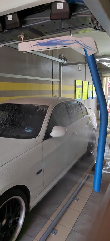 Lecshine Autowash Cheng Utama