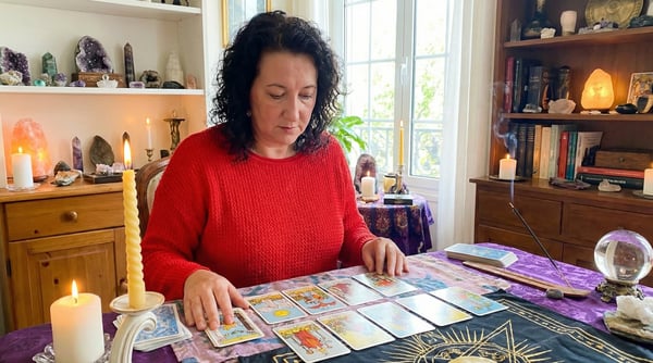 Leticia Falco - Tarot VISA 24 Horas