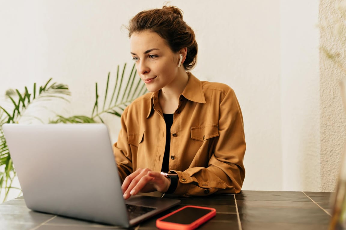 Online Income Vs. Passive Income: What's the Difference?