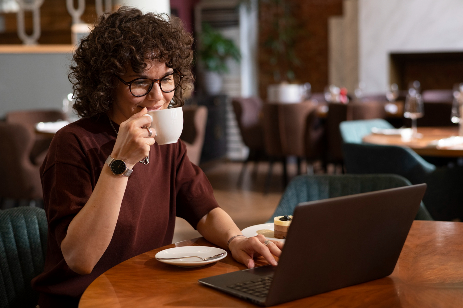 What Digital Skills Will Never Become Obsolete? The Ones That Still Pay in the AI Era