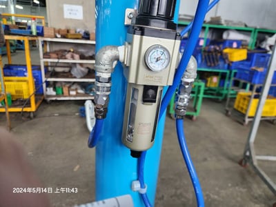 Cầu trục xoay khớp nối Air Balancer nâng khay nhựa 50 kg - ảnh 3