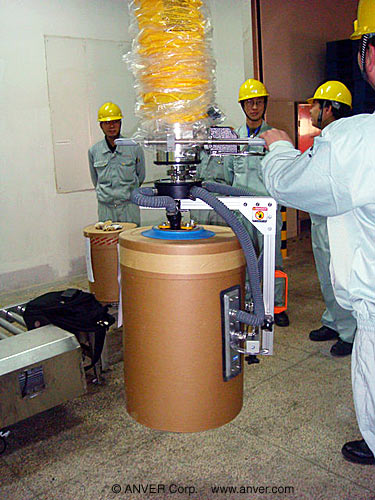 Ống hút chân không ANVER VT180 hút hông và đỉnh thùng phuy giấy