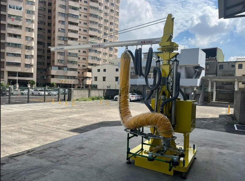 Cầu trục xoay đế di động nâng chân không ANVER hút thùng giấy