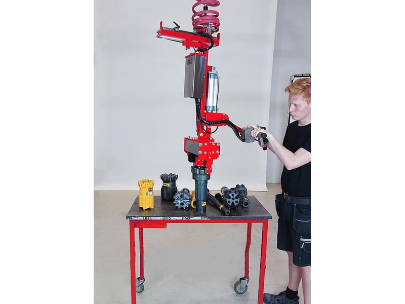 Lifts All rock drill bit gripper 89-11929