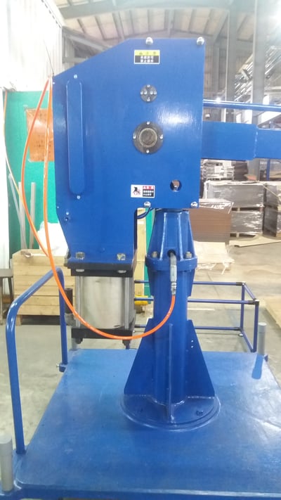Tay nâng trợ lực khí nén hút tấm và lật dọc tải 150 kg - ảnh 7