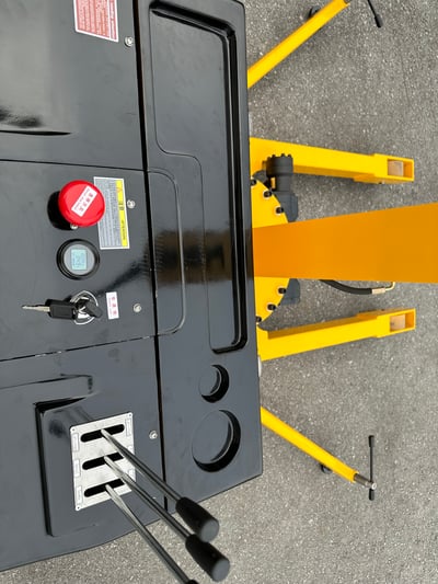 Xe cần cẩu điện 2 tấn - ảnh 35