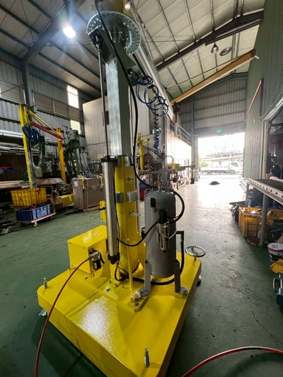 Cầu trục xoay khí nén cột tăng chỉnh, đế di động, tay cảm ứng lực - ảnh 1