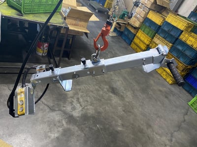 Suspended Pneumatic Jib Crane on 5T Rail with 200 kg Plastic Tray Gripper - ảnh 21