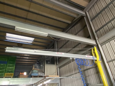 Suspended Pneumatic Jib Crane on 5T Rail with 200 kg Plastic Tray Gripper - ảnh 7