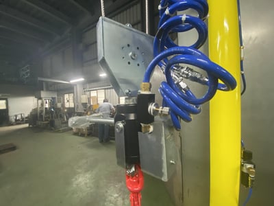 Beam-Mounted Pneumatic Jib Crane with Force-Sensing Handle - ảnh 6