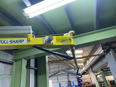 Cầu trục xoay khớp nối và palăng khí nén nằm hút thùng giấy - ảnh 14