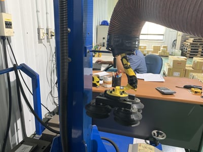 Ray nhôm treo trần và ống hút chân không nâng thùng giấy - ảnh 9