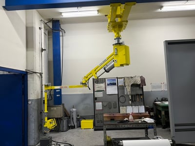 Tay nâng trợ lực treo trần 120 kg nâng khuôn vào máy CNC - ảnh 5