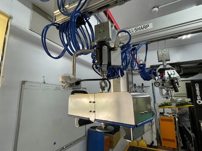Thanh ray 5T treo cầu trục khí nén, tool kẹp và mặt hút thùng giấy - ảnh 3