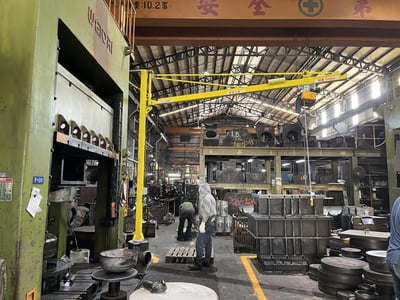 5T Rail Jib Crane with Black Bear 250 kg Electric Hoist - ảnh 21