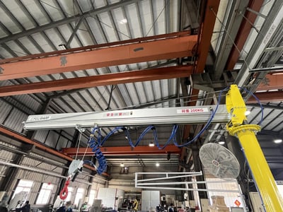 Cầu trục xoay khí nén đế di động 200kg của FullSharp - ảnh 4