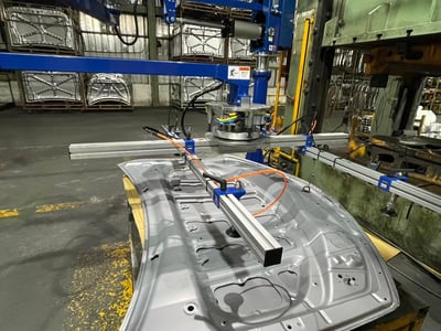 Tay nâng trợ lực hút nắp capo ô tô đưa vào máy CNC - ảnh 4